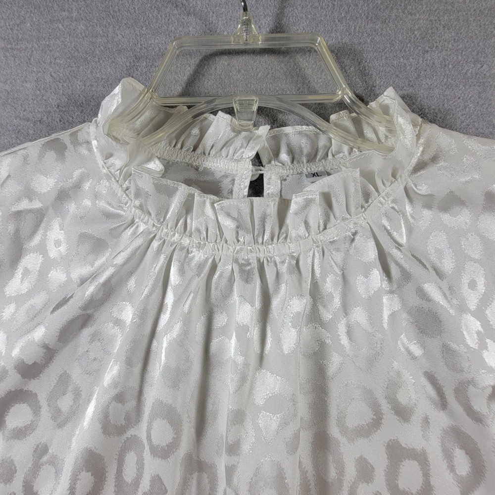 Boutique-Style Blouse Women XL White Leopard Ruffle Mock Neck Satin Jacquard